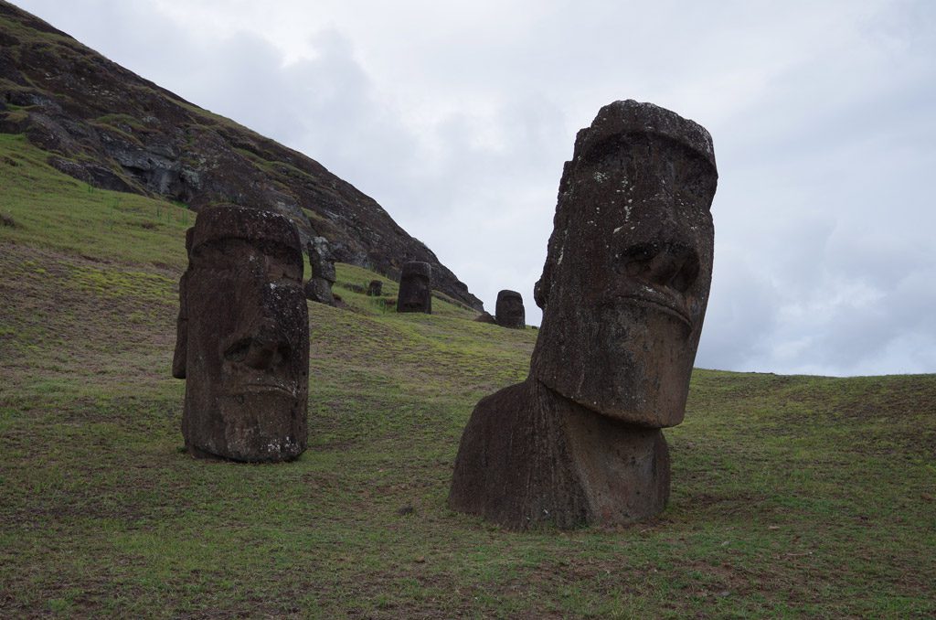 quarry_moai_heads.jpg